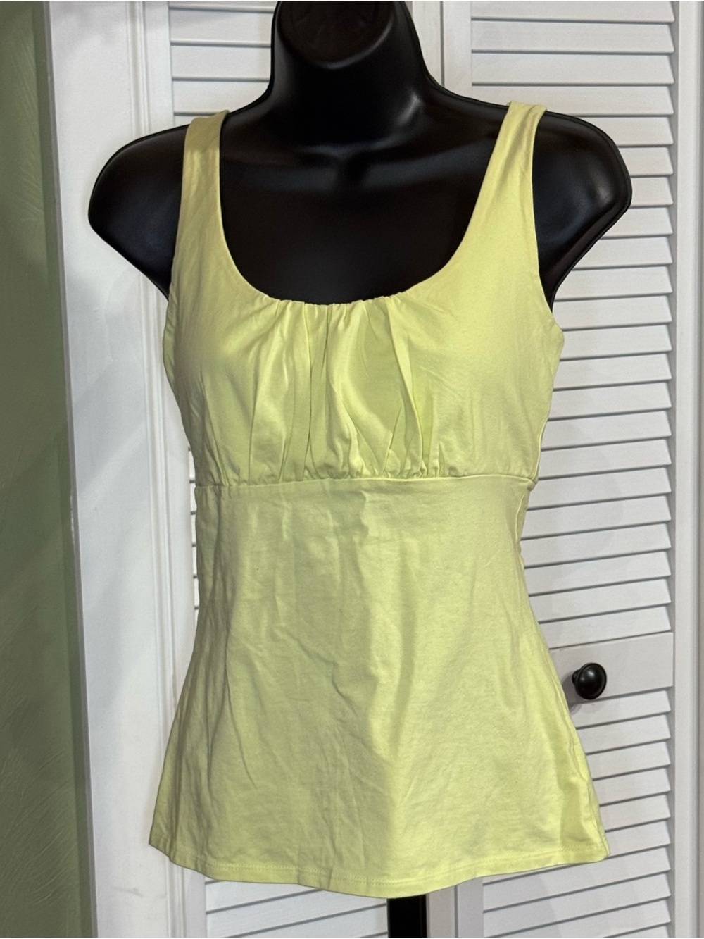 Eddie Bauer Women's Sleeveless Ruched Melon Tank Top Size M (see description)